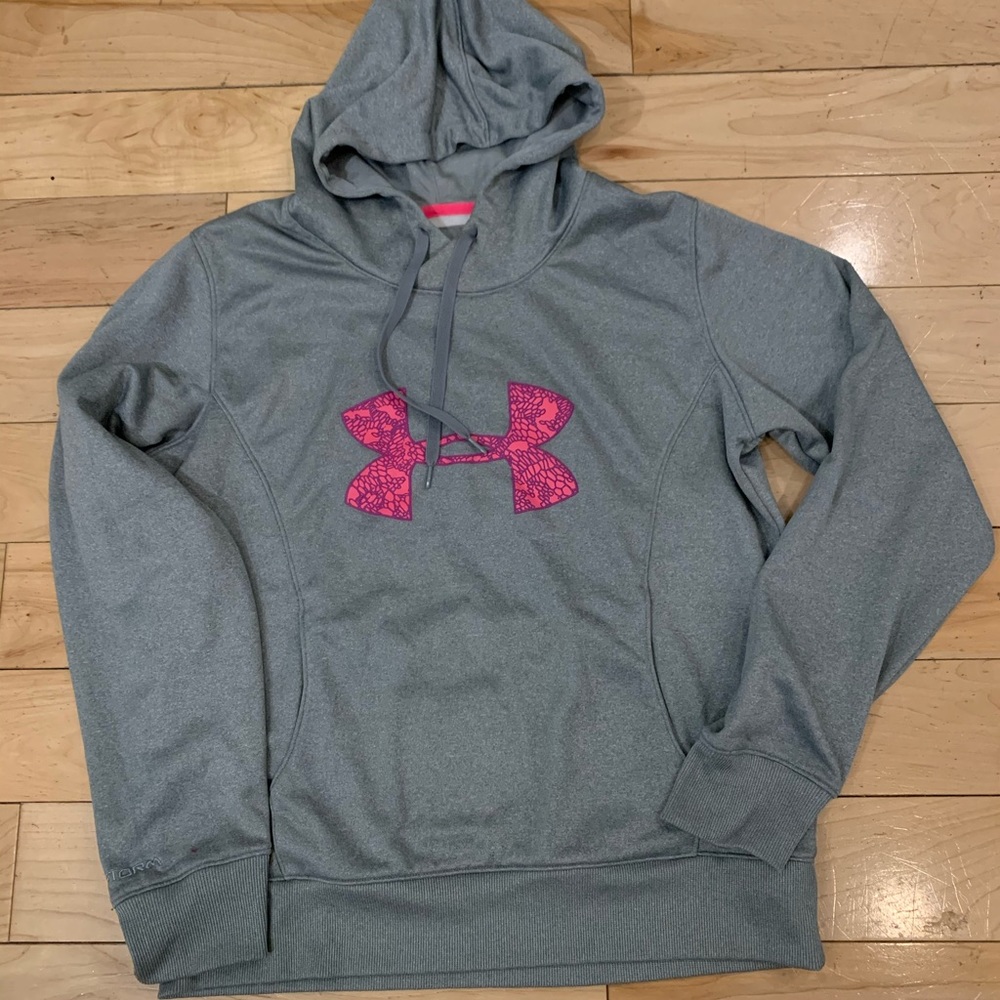 Women’s large under armour hoodie